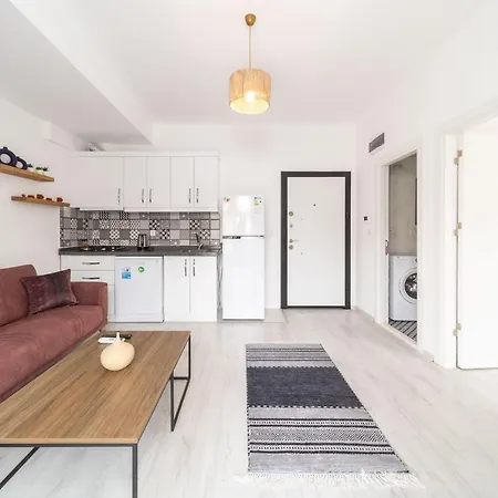 Apartment Comfortable Modern Flat With Balcony In Muratpasa, Antalya
